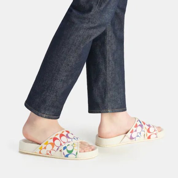 🌈 Coach Rainbow Signature Crossover Sandal - Picture 4 of 10